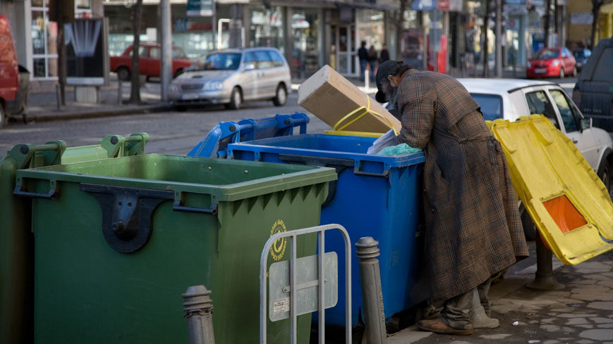 hrc-poverty-inequality-870×489